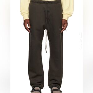 NWT Fear of God Essentials men’s jogger. Size XS